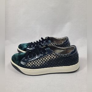 Johnston & Murphy Emerson Green Velvet Lace Up Sneaker womens size 6